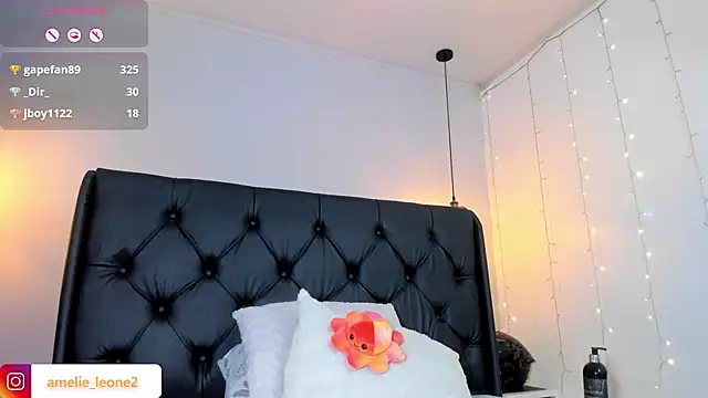 AMELIELEONE online show from February 17, 4:26 pm