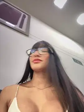 DulceLenns online show from January 17, 6:12 pm