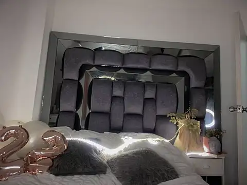 DulceLenns online show from January 30, 6:32 pm