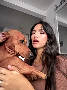 DulceLenns online show from September 16, 6:20 pm