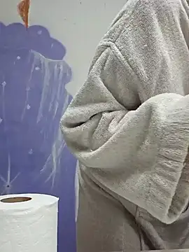 ScarletCallings420 online show from December 8, 6:50 pm