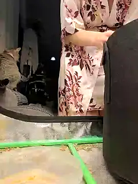 ScarletCallings420 online show from December 9, 7:18 pm