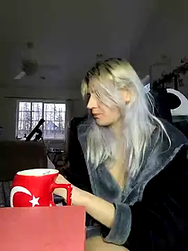 ScarletCallings420 online show from January 24, 6:56 pm