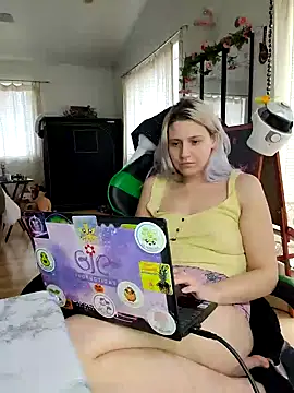 ScarletCallings420 online show from January 24, 9:58 pm