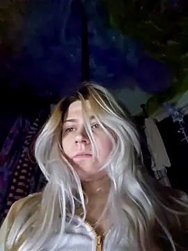 ScarletCallings420 online show from February 14, 4:41 pm