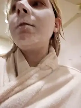 ScarletCallings420 online show from February 18, 4:37 pm