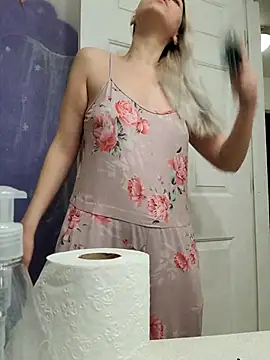 ScarletCallings420 online show from March 12, 4:56 pm