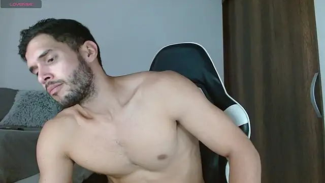 Noah jhonsonn online show from January 28, 1:38 pm