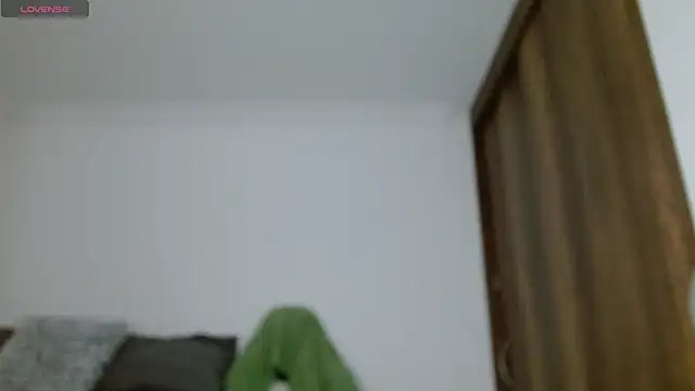 Noah jhonsonn online show from February 10, 1:22 pm