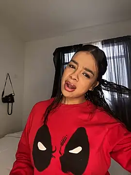 trianawhite online show from October 14, 2:40 pm