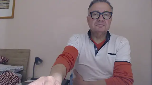 YOU6me online show from October 30, 8:20 pm