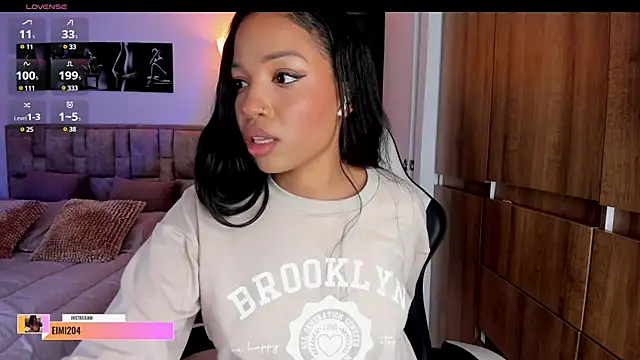 Snapshot of eimi_space chatting on January 2, 10:44 pm eimi space online show from January 2, 10:44 pm