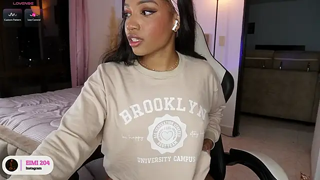 Snapshot of eimi_space chatting on February 10, 11:45 pm eimi space online show from February 10, 11:45 pm