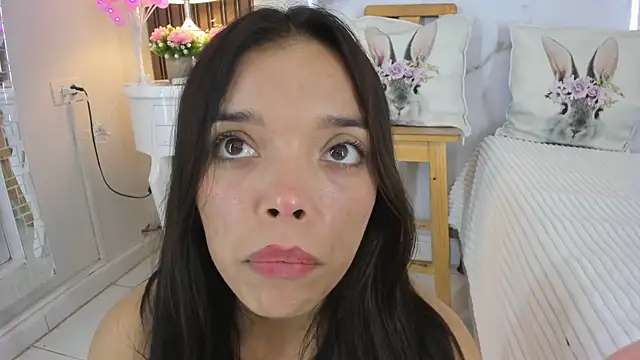 hannahill69 online show from January 10, 7:35 am