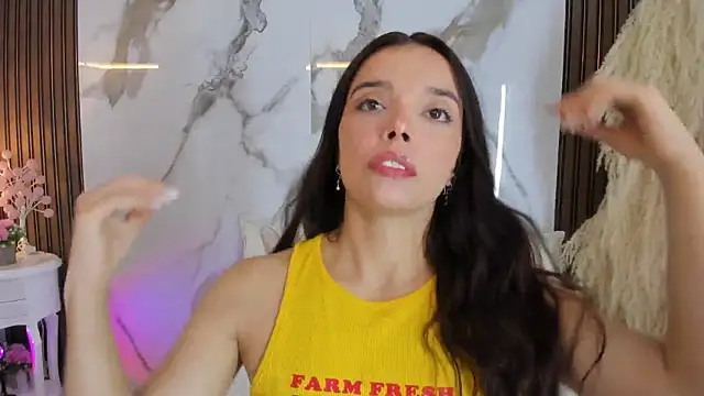 hannahill69 online show from September 19, 4:47 am