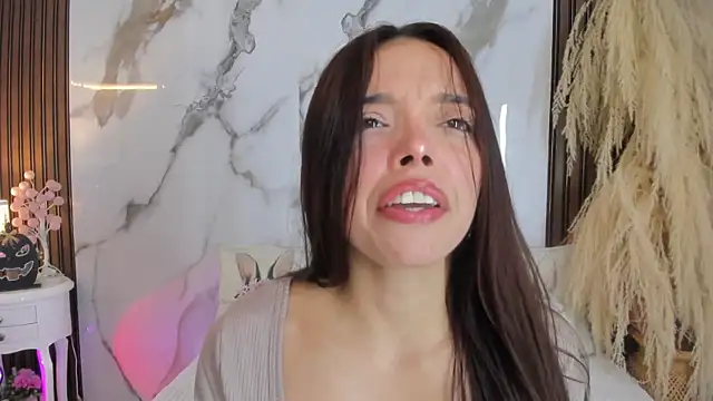 hannahill69 online show from October 11, 4:44 am