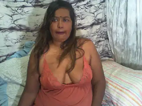 Mammabear 4u online show from February 6, 2:15 pm