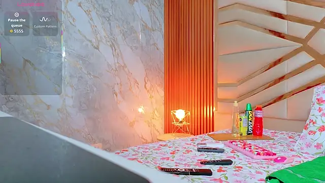 mommywebcam online show from October 24, 2:19 am