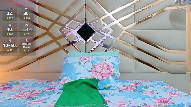 mommywebcam online show from November 2, 6:32 pm