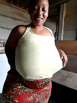 winterqueenx online show from December 18, 9:25 am