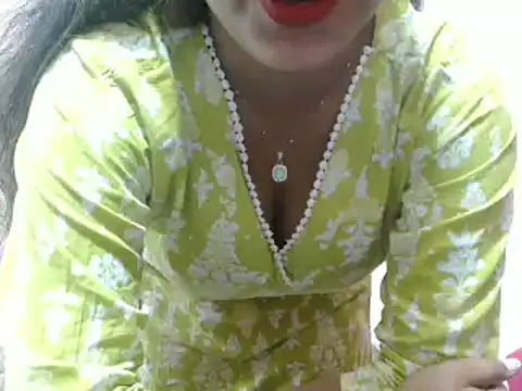 LovingPihu online show from February 6, 8:39 am