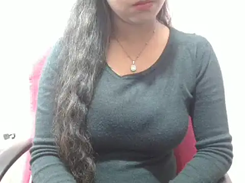 LovingPihu online show from February 9, 8:33 am