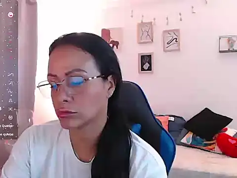 emmily castro online show from November 14, 1:54 pm