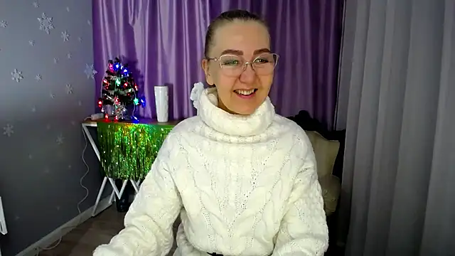 Snapshot of queen_a_n_i chatting on December 16, 5:49 am queen a n i online show from December 16, 5:49 am