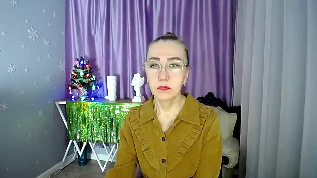 Snapshot of queen_a_n_i chatting on January 2, 1:19 pm queen a n i online show from January 2, 1:19 pm