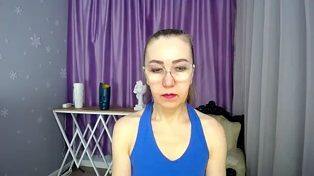 Snapshot of queen_a_n_i chatting on March 19, 12:12 pm queen a n i online show from March 19, 12:12 pm