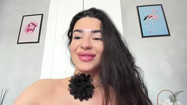 Snapshot of Naila18 chatting on March 7, 10:13 am Naila18 online show from March 7, 10:13 am