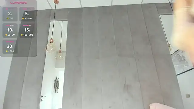 Snapshot of Naila18 chatting on September 25, 6:50 am Naila18 online show from September 25, 6:50 am