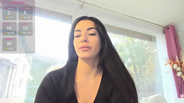 Snapshot of Naila18 chatting on October 18, 7:20 am Naila18 online show from October 18, 7:20 am