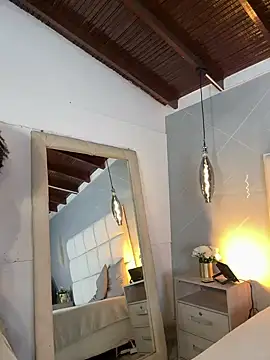 kem hott online show from March 22, 4:14 am