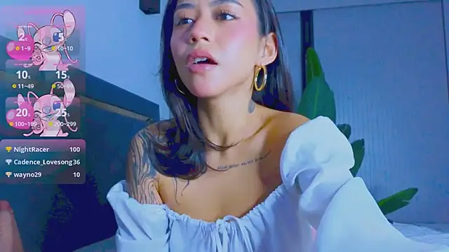 Mia Tin online show from October 2, 2:46 pm