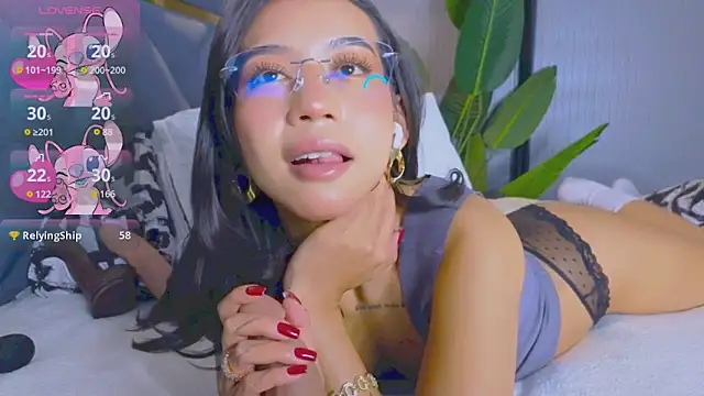 Mia Tin online show from November 14, 4:49 pm