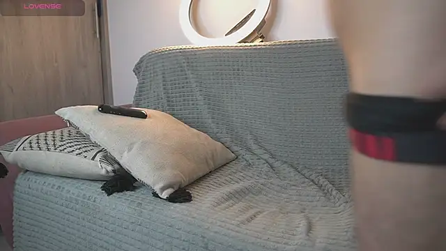 specter 27 online show from October 1, 11:00 pm