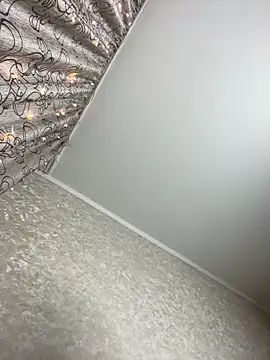 Snapshot of HellMoor chatting on February 5, 5:20 am HellMoor online show from February 5, 5:20 am