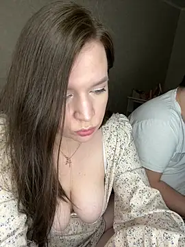 Snapshot of HellMoor chatting on February 10, 4:47 pm HellMoor online show from February 10, 4:47 pm