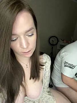 Snapshot of HellMoor chatting on February 17, 4:59 pm HellMoor online show from February 17, 4:59 pm