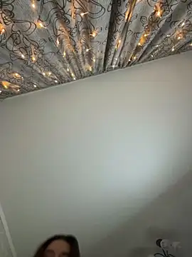 Snapshot of HellMoor chatting on February 20, 4:25 pm HellMoor online show from February 20, 4:25 pm