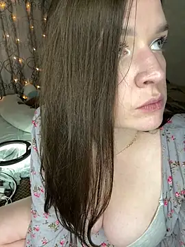 Snapshot of HellMoor chatting on March 2, 12:11 pm HellMoor online show from March 2, 12:11 pm