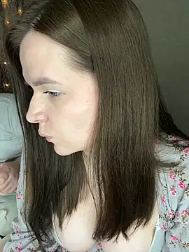 Snapshot of HellMoor chatting on March 2, 3:16 pm HellMoor online show from March 2, 3:16 pm