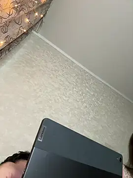 Snapshot of HellMoor chatting on March 9, 1:37 pm HellMoor online show from March 9, 1:37 pm