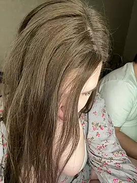 Snapshot of HellMoor chatting on March 10, 10:34 pm HellMoor online show from March 10, 10:34 pm