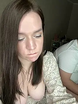 Snapshot of HellMoor chatting on March 15, 11:17 pm HellMoor online show from March 15, 11:17 pm