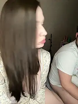 Snapshot of HellMoor chatting on March 21, 6:05 am HellMoor online show from March 21, 6:05 am