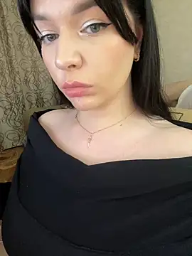 Snapshot of HellMoor chatting on November 17, 9:48 am HellMoor online show from November 17, 9:48 am