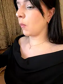 Snapshot of HellMoor chatting on November 28, 11:18 pm HellMoor online show from November 28, 11:18 pm