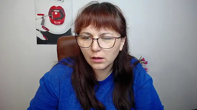 Snapshot of AliceInksSweetty chatting on October 11, 6:12 am AliceInksSweetty online show from October 11, 6:12 am